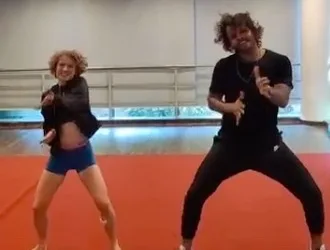 Shaking, Stepping, Jumping – 3 h of Bollywood dance